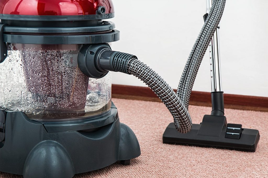 How does vacuum cleaner works