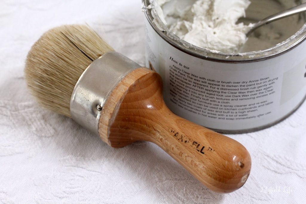 Types of wax for furniture
