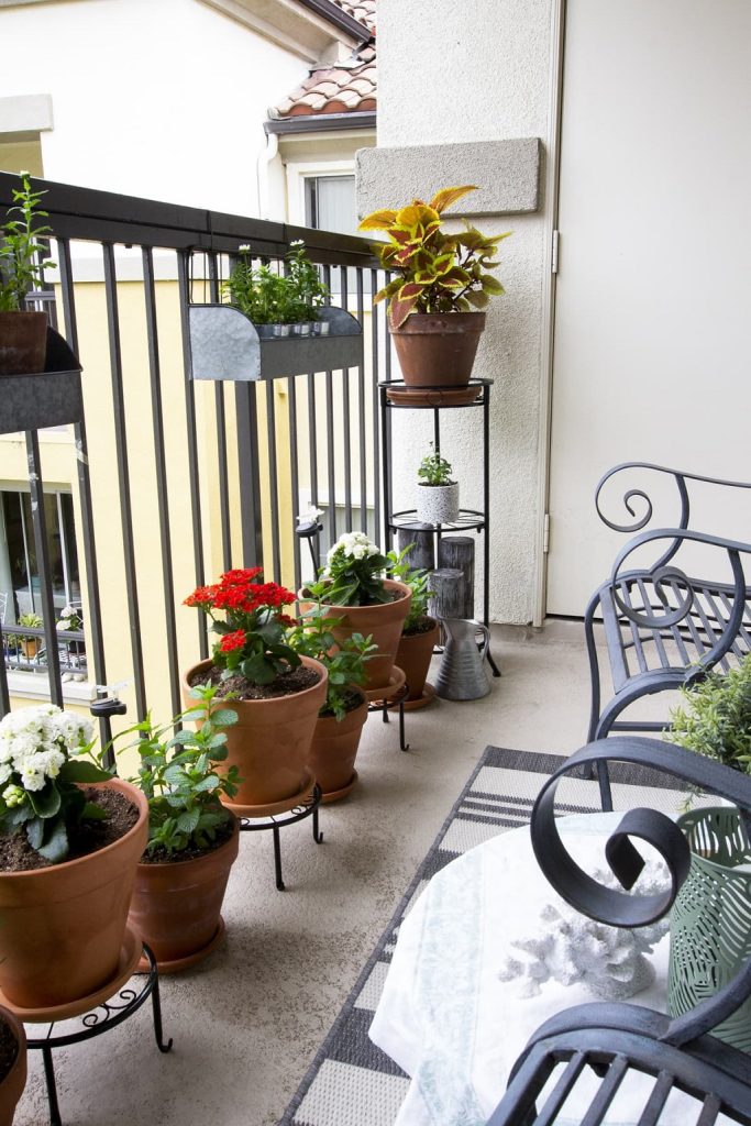 Creative Balcony Garden Design Ideas