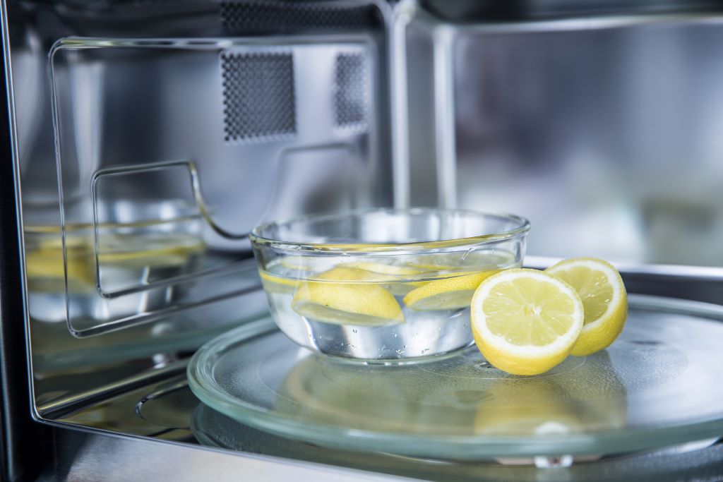 What happens when you put a lemon in the microwave?