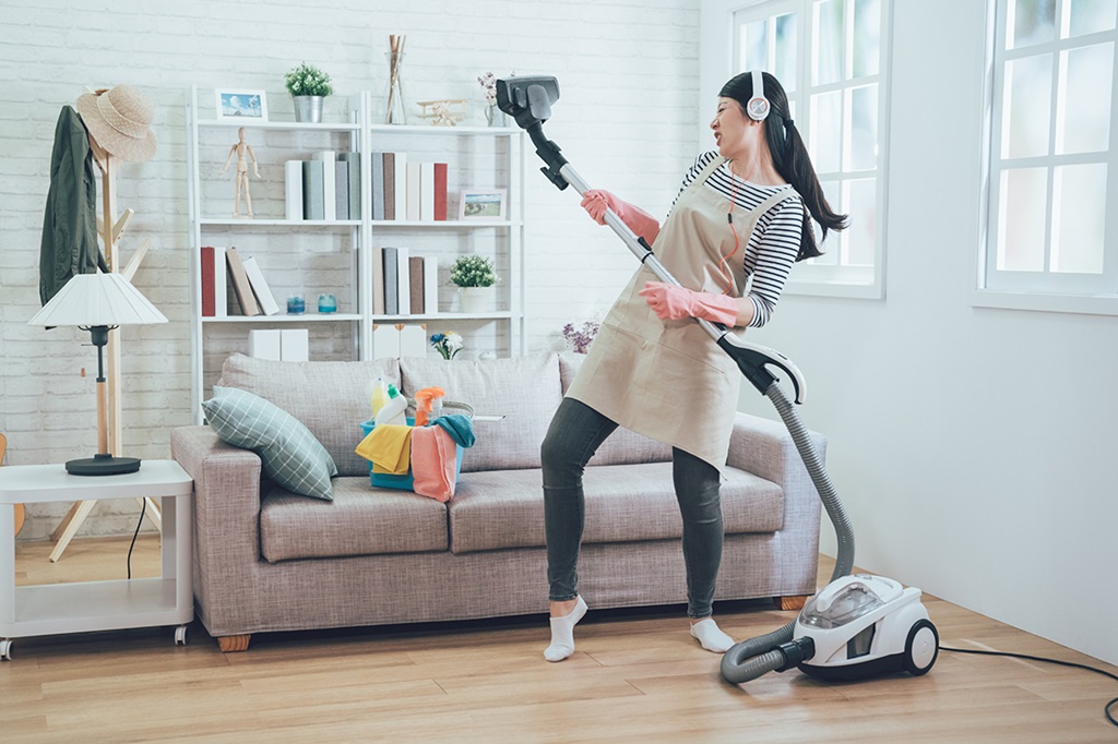 How to manage spring cleaning?