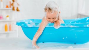 What are the principles of baby bath?