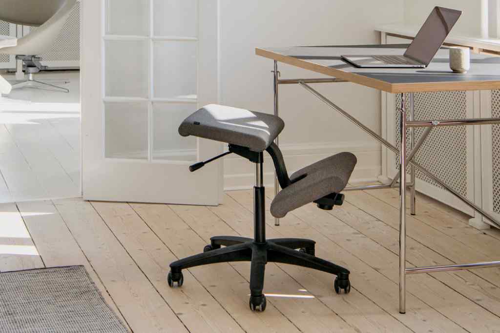 Are kneeling chairs better for your posture