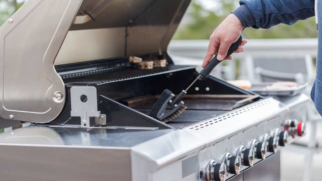 How long to burn off grill after cleaning